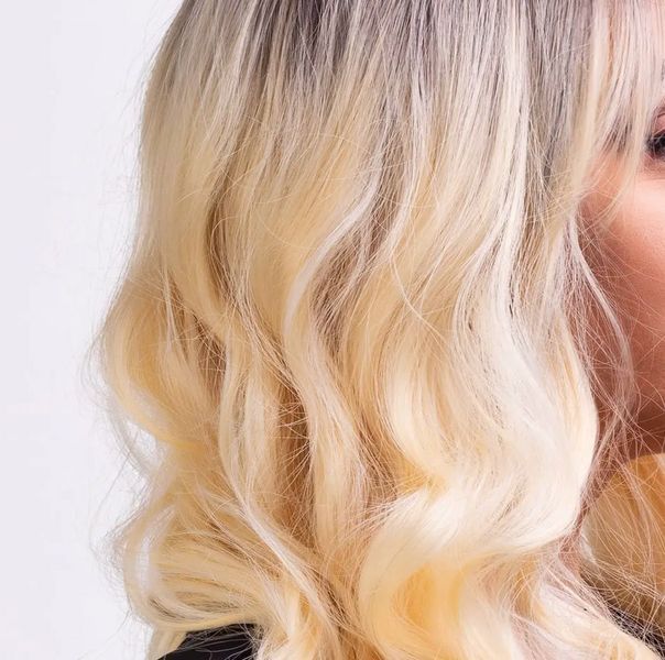 Перука довга кучерява Fetish Hair, балаяж блонд, 65 см 96650/LC8159-1 фото