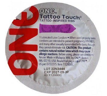Презервативы с рельефным рисунком ONE Tattoo Touch, фиолетовые, 1 шт. SX0757 фото
