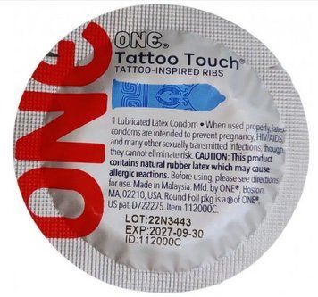 Презервативы с рельефным рисунком ONE Tattoo Touch, синие, 1 шт. SX0755 фото