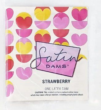 Салфетка латексная для орального секса c ароматом и вкусом клубники One Strawberry Satin Latex Dams, 1 шт. SX1257 фото