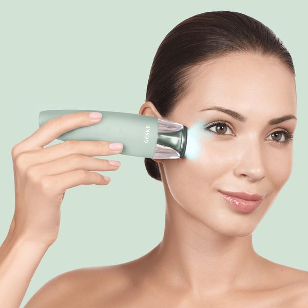 Антивіковий LED-випромінювач для відновлення шкіри обличчя GESKE Anti-Aging Skin Renewer 9в1 green HB0579 фото